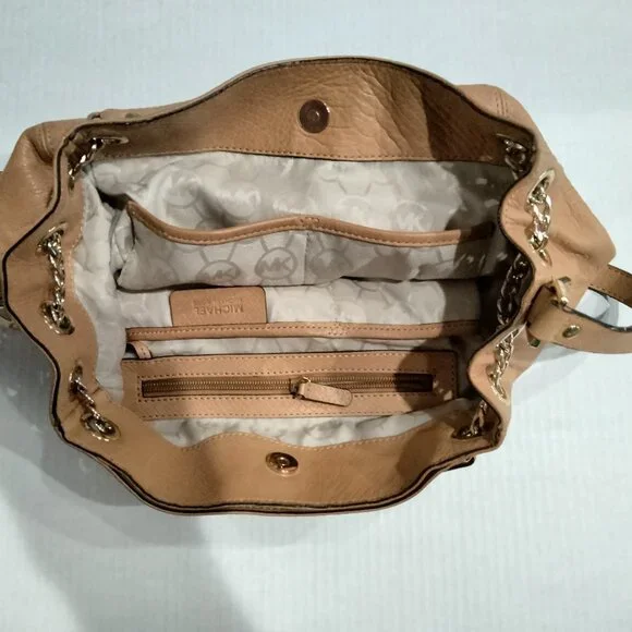 MICHAEL Michael Kors Tan Pebbled Leather Shoulder Bag - Picture 10 of 12